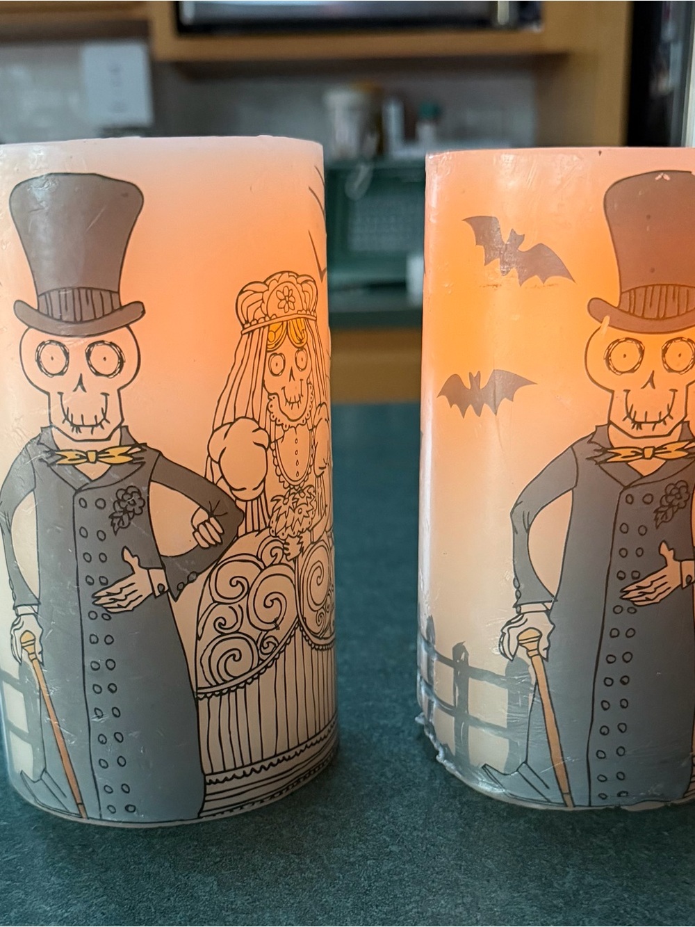 Hard to find Boney Bunch Halloween Skeleton Couple LED Pillar Candles - Yankee